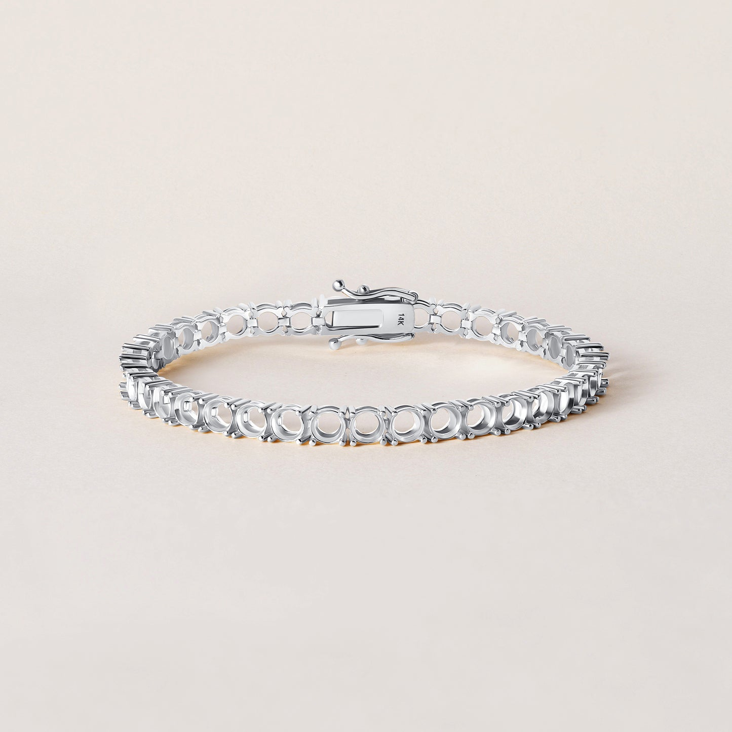 14K 4 Prong Tennis Bracelet — 14K gold mounting