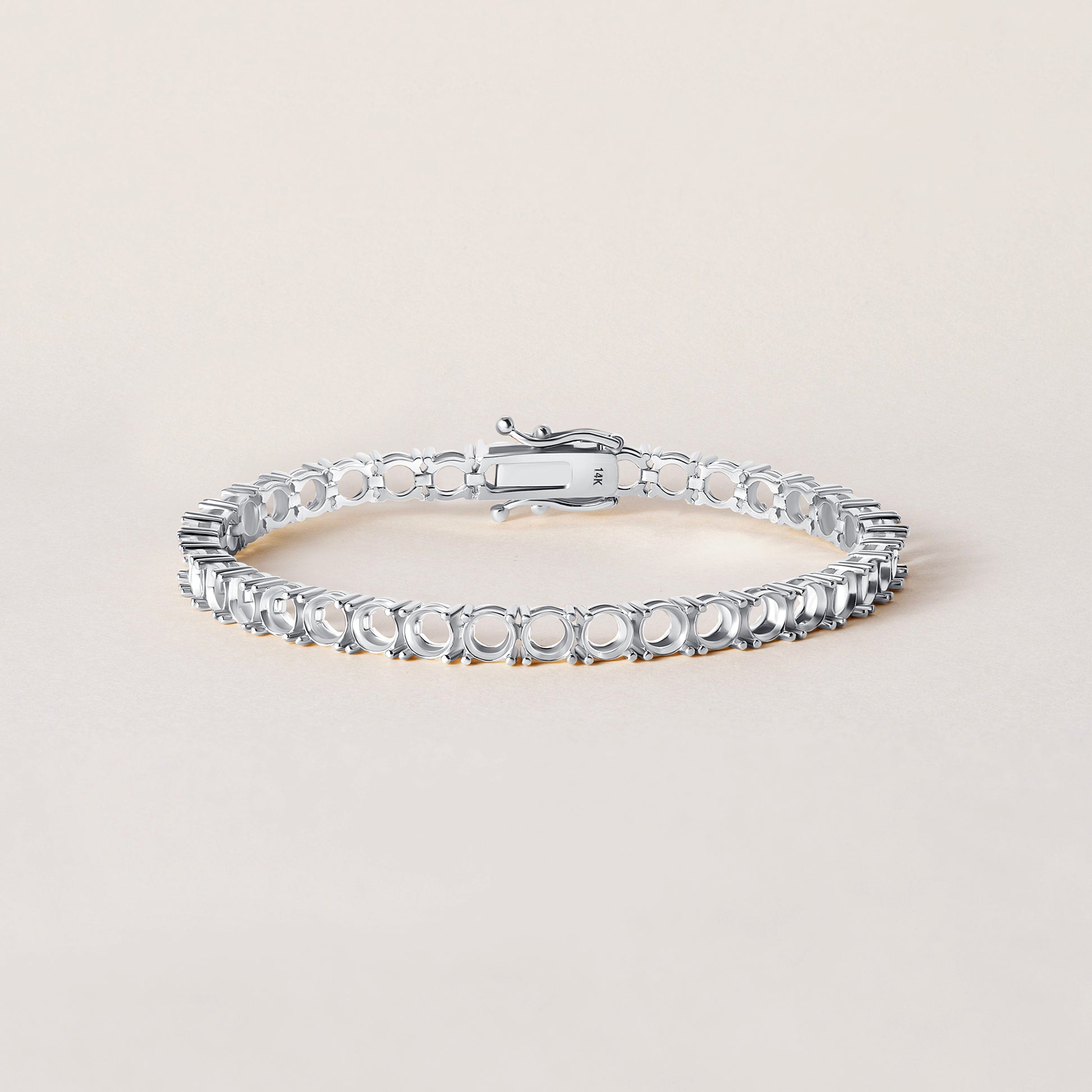 14K 4 Prong Tennis Bracelet — 14K gold mounting